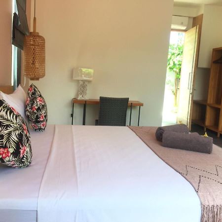Le Chien Rouge Hotel Lovina Екстериор снимка