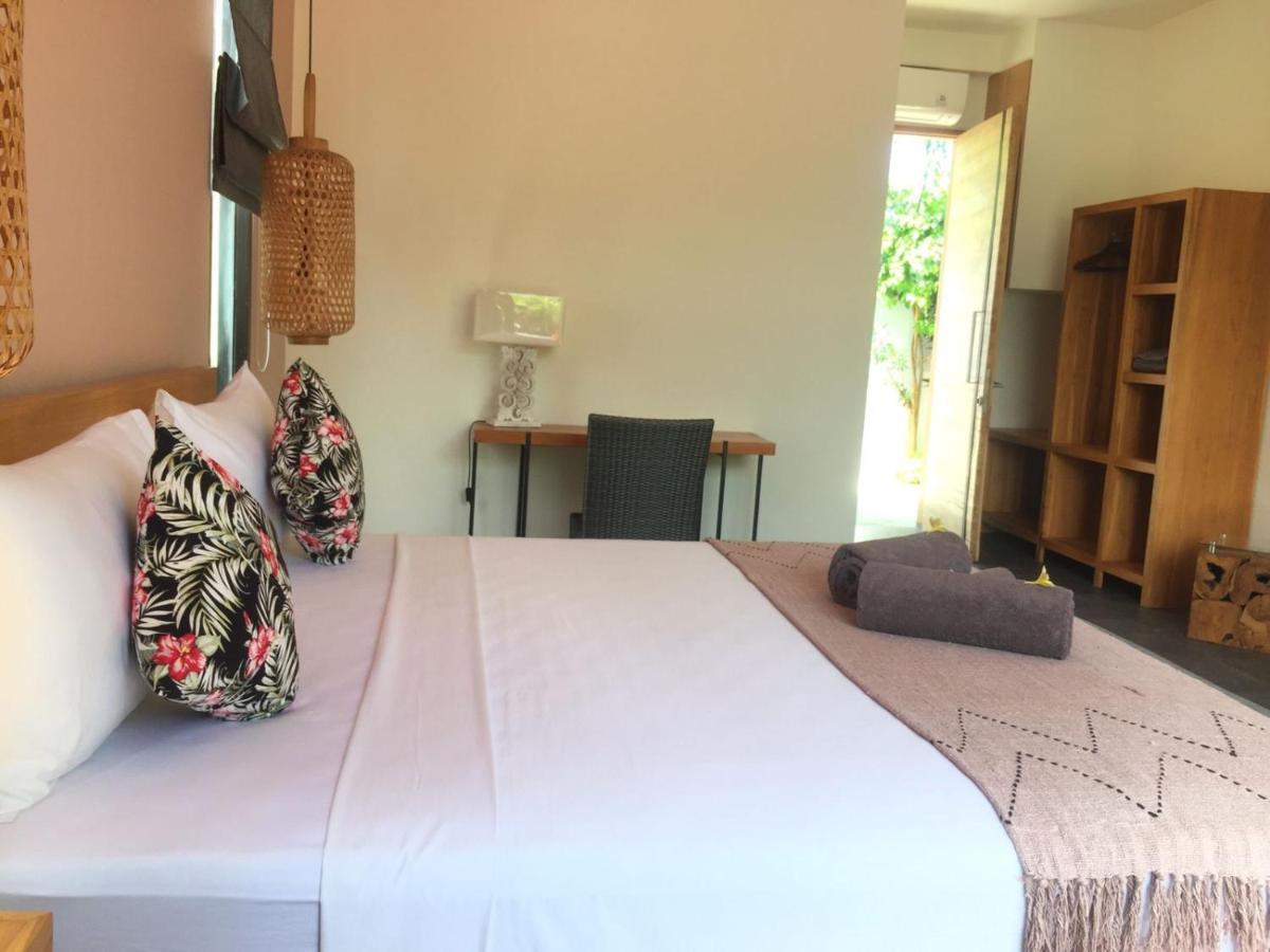 Le Chien Rouge Hotel Lovina Екстериор снимка