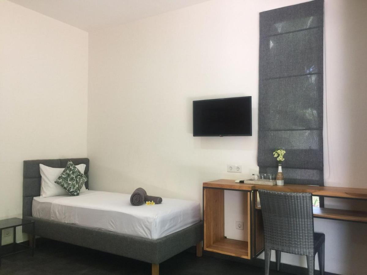 Le Chien Rouge Hotel Lovina Екстериор снимка