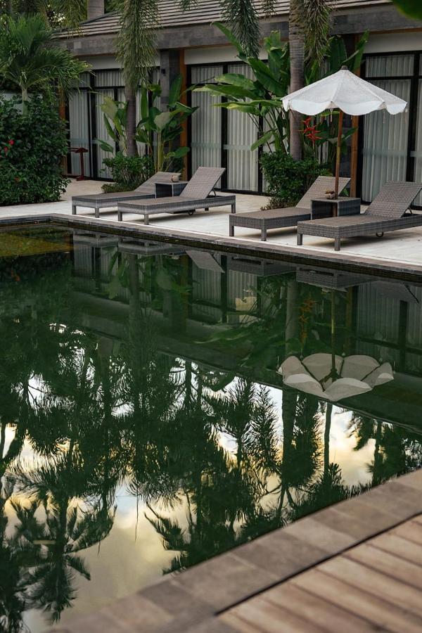 Le Chien Rouge Hotel Lovina Екстериор снимка